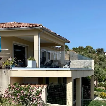 Standing - Piscine Et Vue Villa